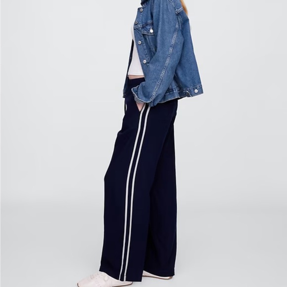 Mid Rise Linen-Blend Wide-Leg Pants - Picture 6 of 6